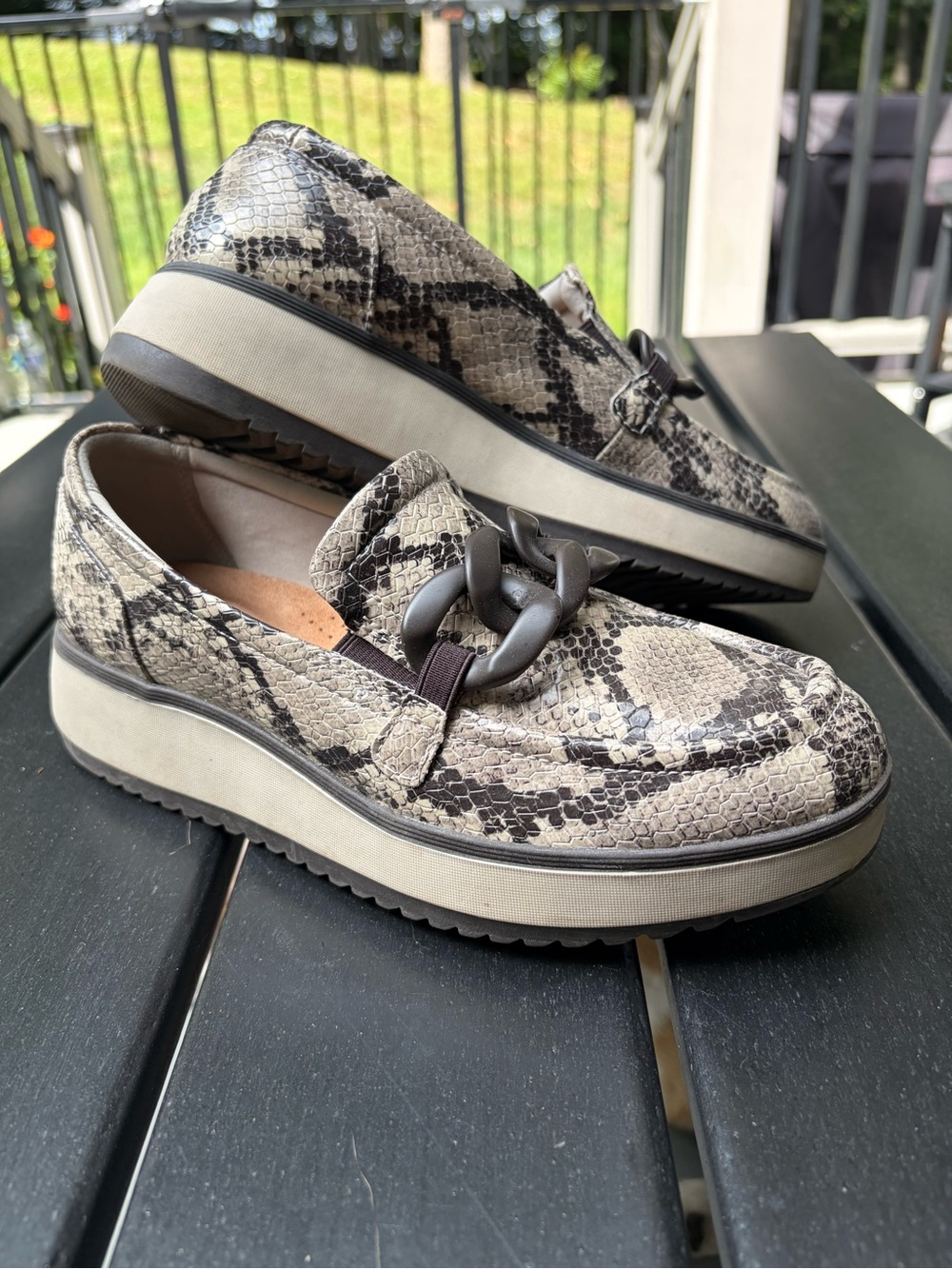 Clark’s Collection - zylah may snake print platform - Size 7.5